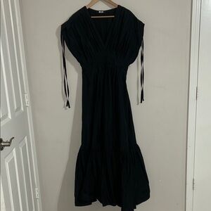 Miin women’s black tiered ruched maxi dress large